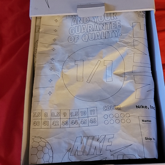 Custom Nike - Picture 3 of 10